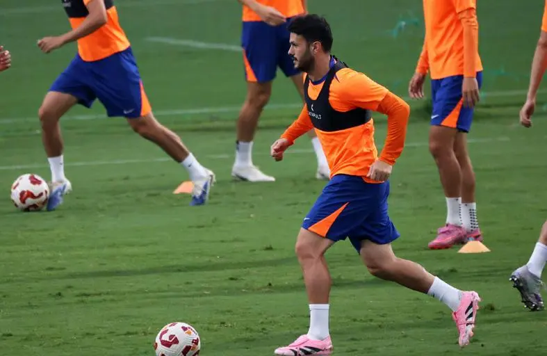 两支球队进, 场比赛