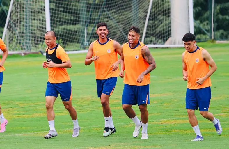 平吴越, 两支球队进