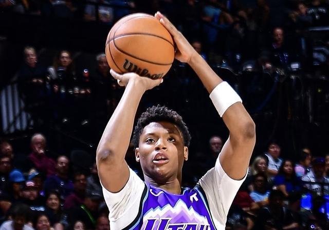 篮板, 各位拭目以 篮板, 各位拭目以